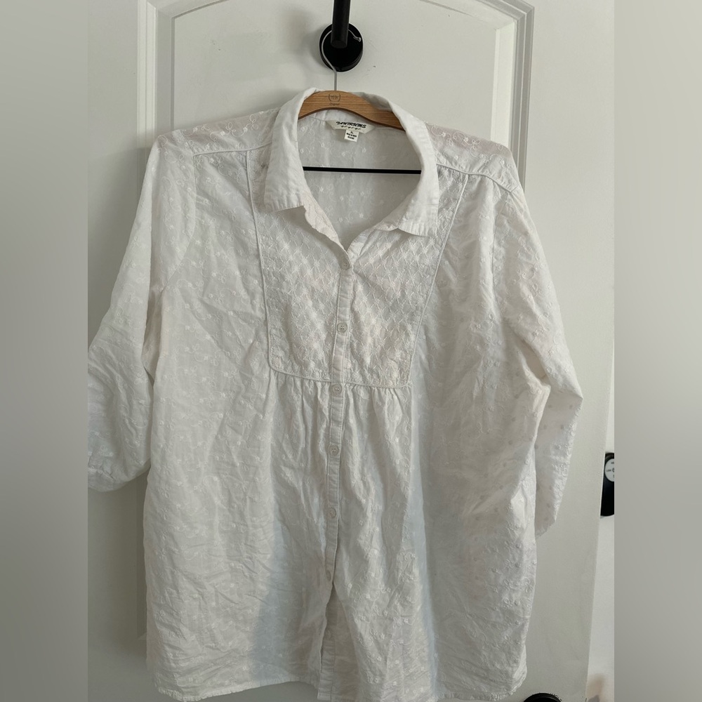 Tantrums Floral Embroidered White Blouse 100% cotton natural fibers XL